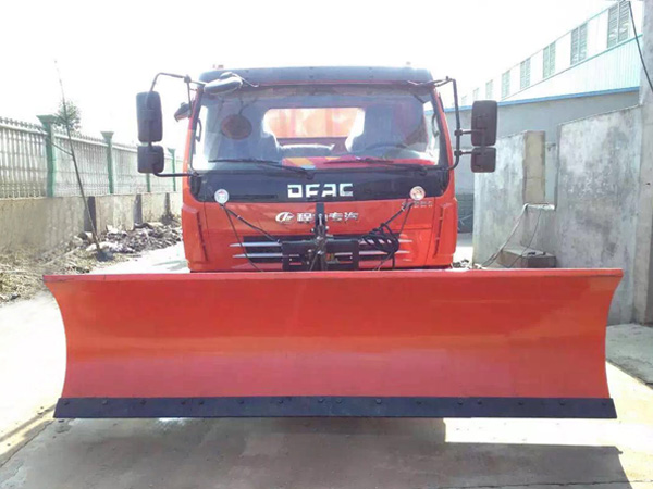 國五大多利卡道路除雪車