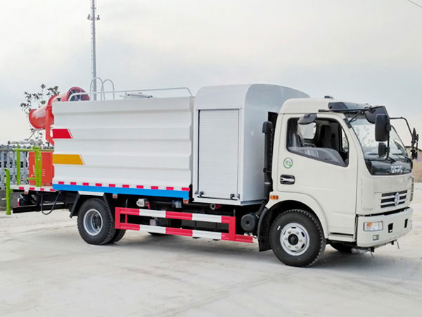東風多利卡9立方新型多功能抑塵車