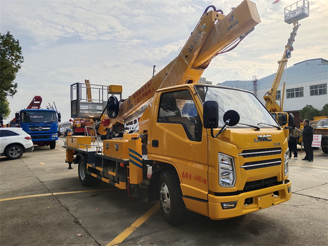 新工藝23米藍(lán)牌直臂高空作業(yè)車/江鈴國六