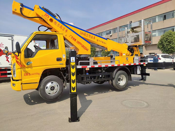 藍(lán)牌24米直臂高空作業(yè)車